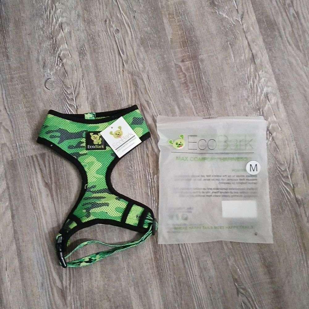 EcoBark Dog Harness Soft Mesh Over The Head Harness Vest- No Pull Sz M NWT